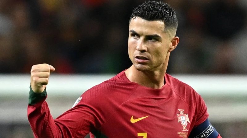 Cristiano Ronaldo ( Bồ Đào Nha ) - 14 bàn/25 trận